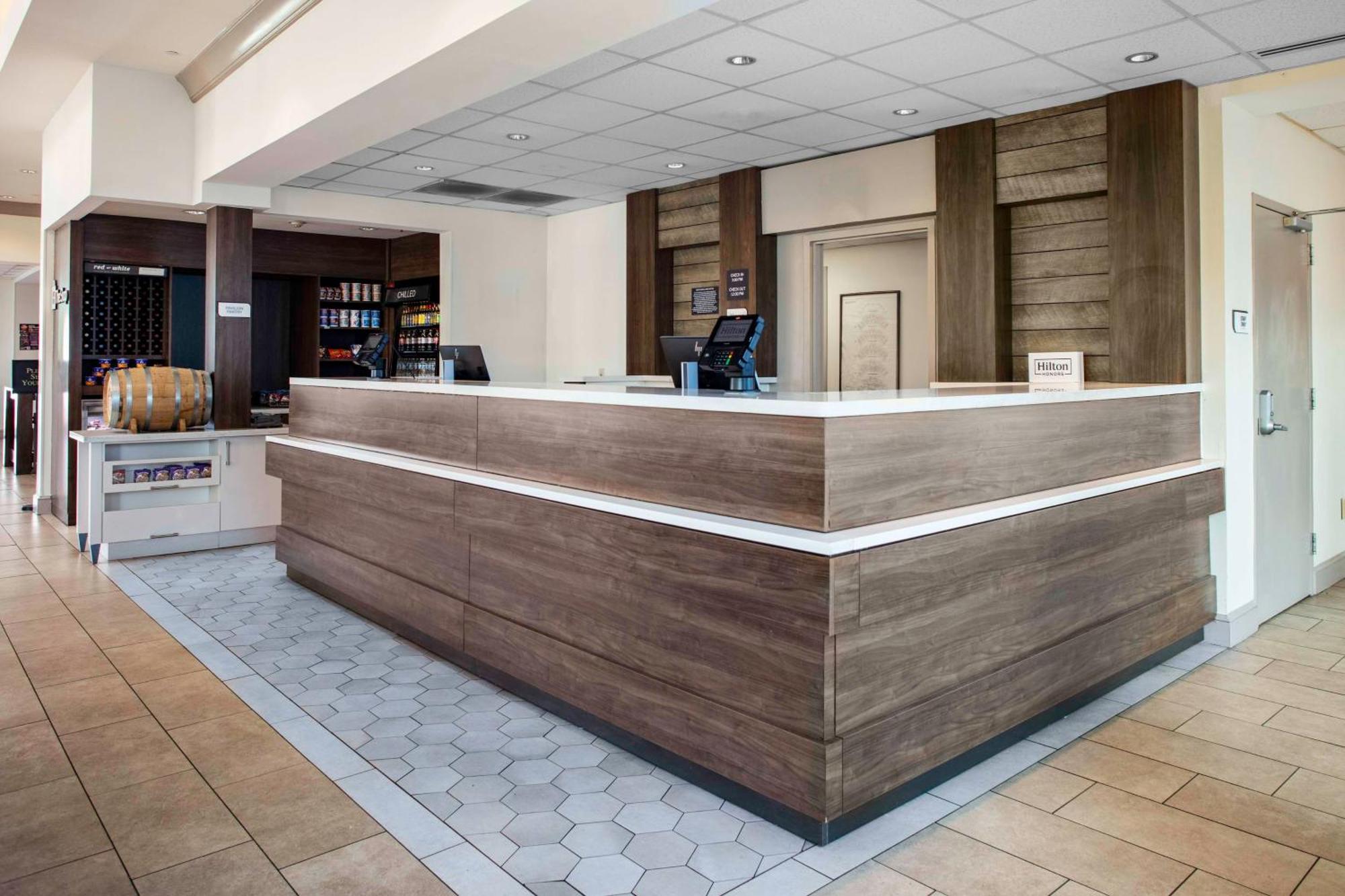 Hilton Garden Inn Роанок-Рапидс Экстерьер фото