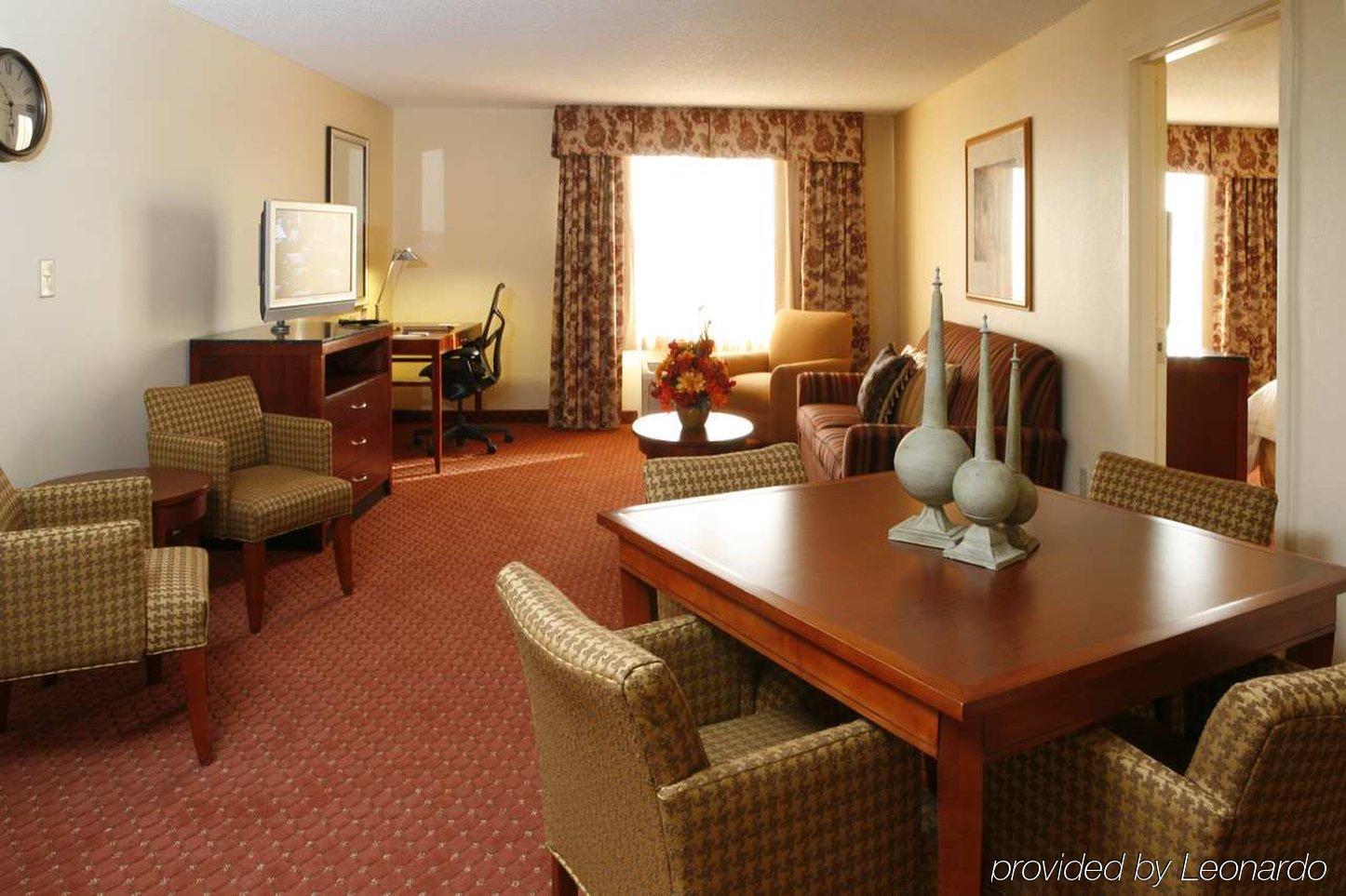 Hilton Garden Inn Роанок-Рапидс Номер фото